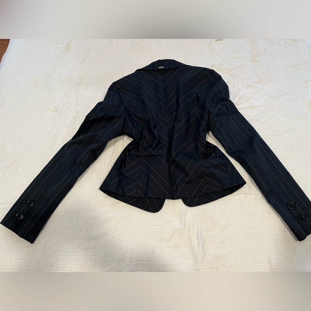 Guess vintage blazer never worn in perfect shape
